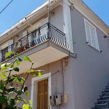 Apartment Pinelopi Holiday House