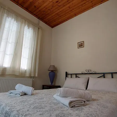 Pinelopi Holiday House
