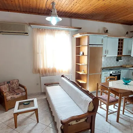 Apartment Pinelopi Holiday House