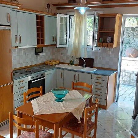Pinelopi Holiday House Apartment *